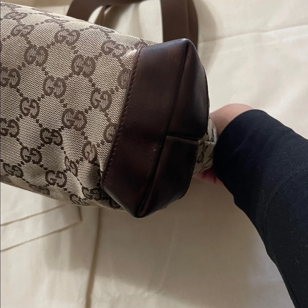Gucci Vintage Authentic GG Monogram Canvas Over Shoulder/Hand Tote Bag. P